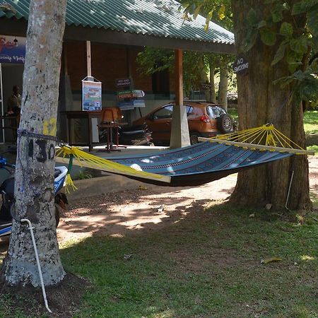 Jungle Beach Hostel Unawatuna Bagian luar foto